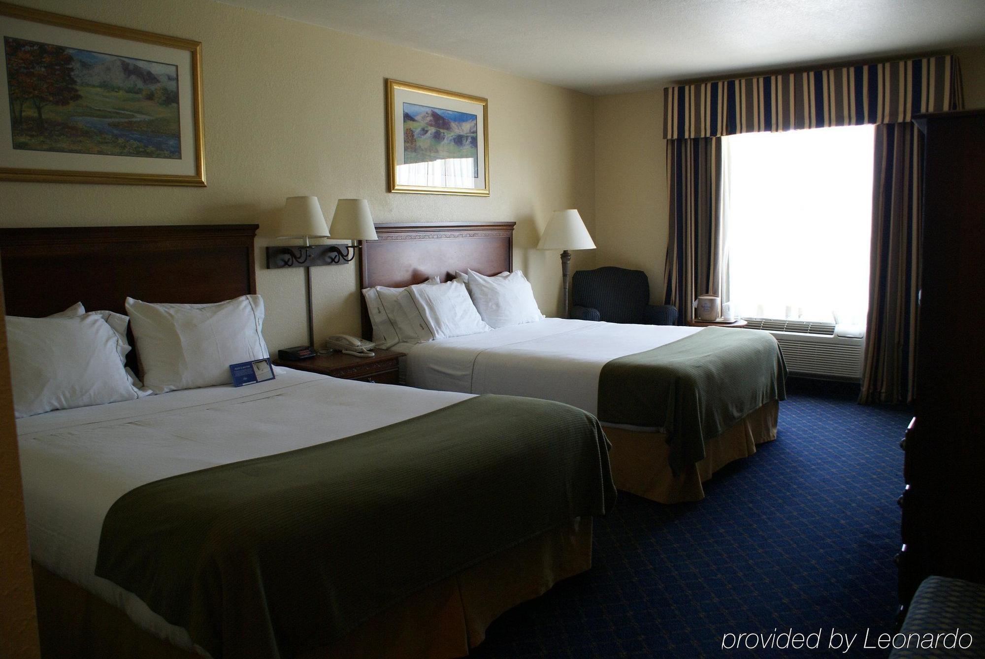 Holiday Inn Express Hotels & Suites Mountain Home By Ihg Номер фото