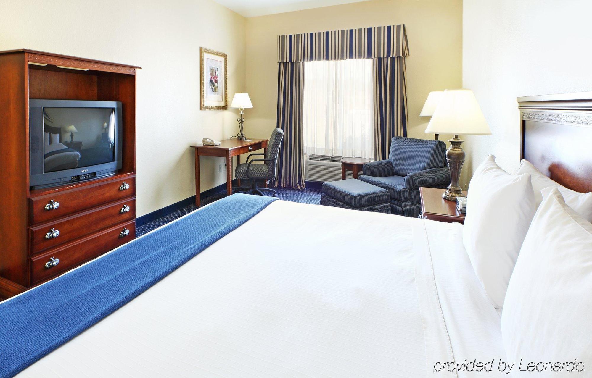 Holiday Inn Express Hotels & Suites Mountain Home By Ihg Номер фото