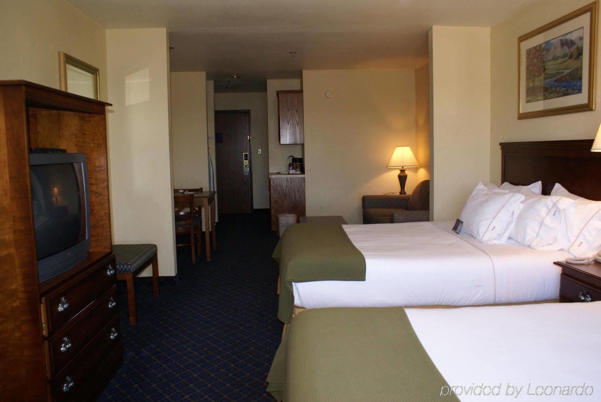 Holiday Inn Express Hotels & Suites Mountain Home By Ihg Номер фото